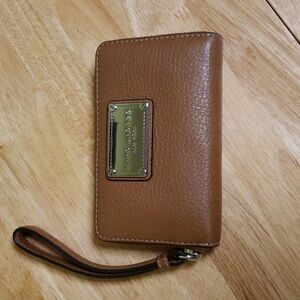 NWT Marc Jacobs Zip Around Wristlet Phone Wallet Saddle Brown